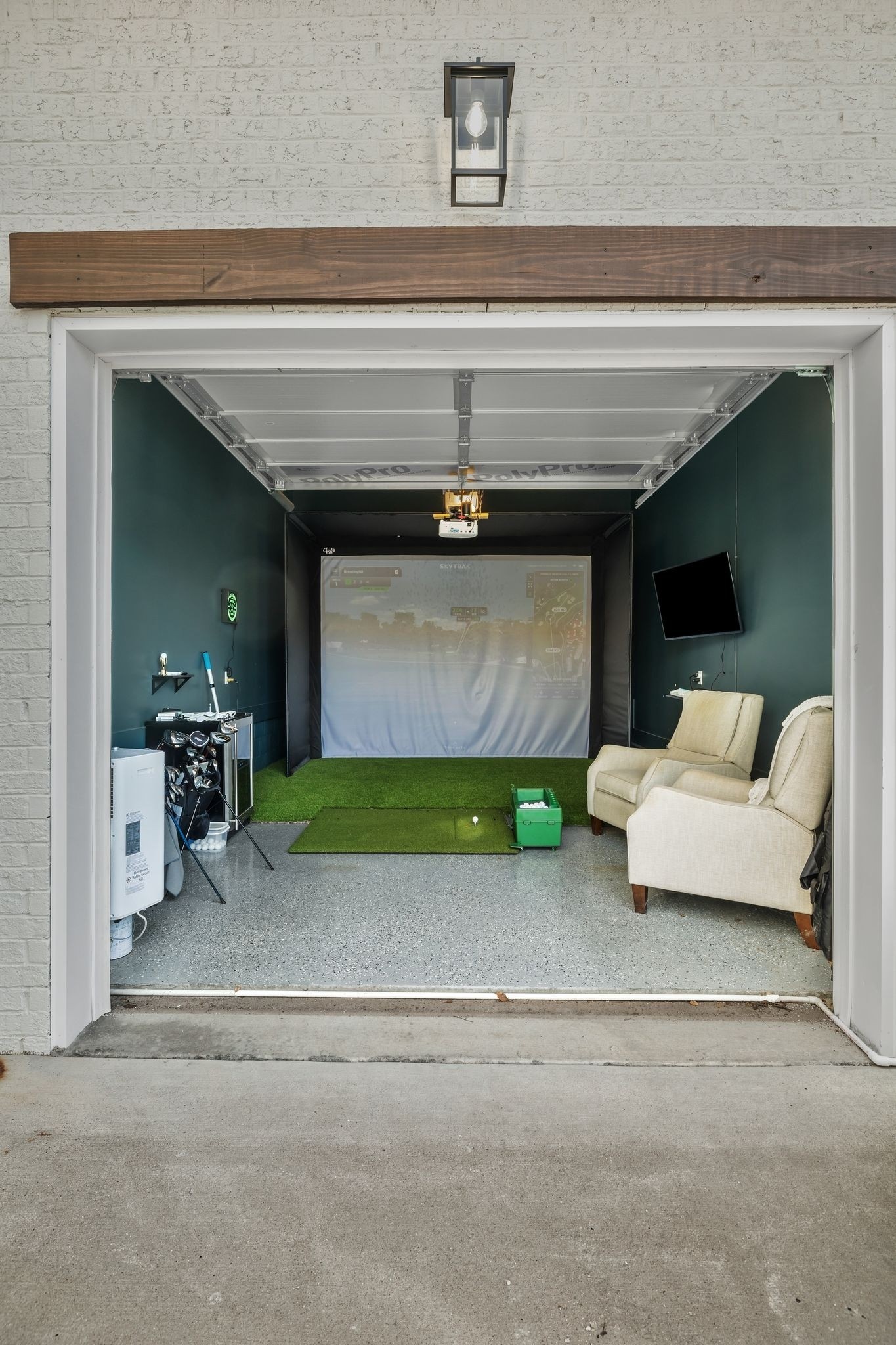 123 Hayfield Ct