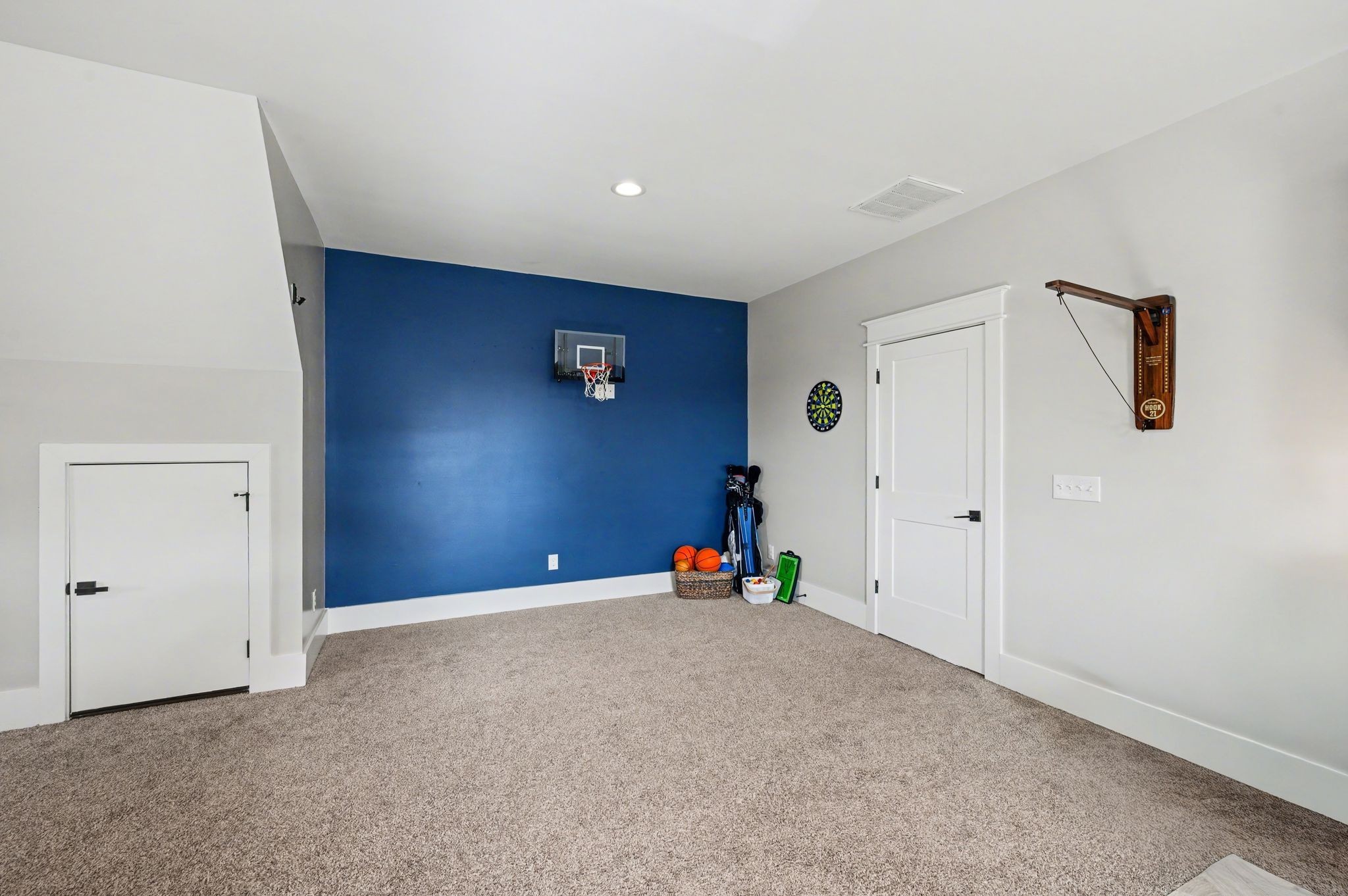 123 Hayfield Ct