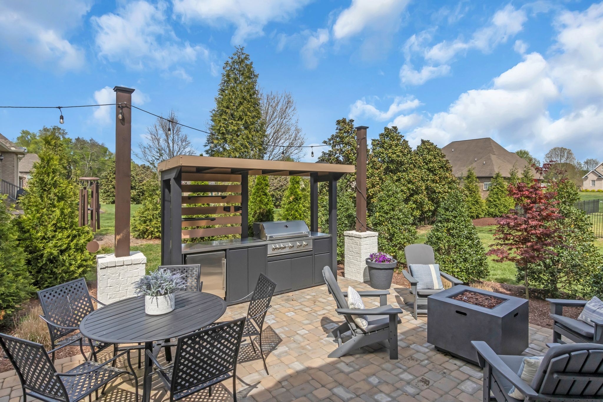 123 Hayfield Ct