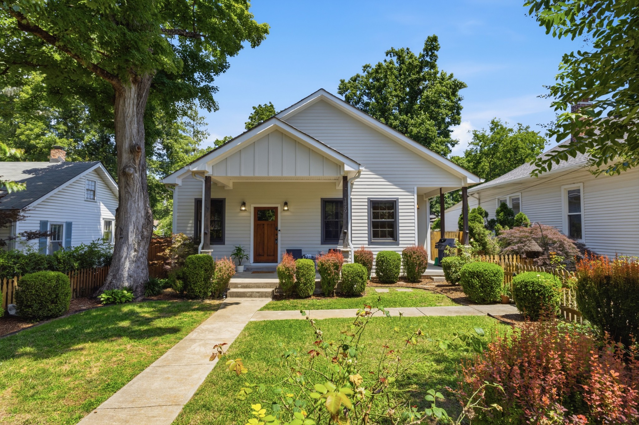 1429 Roberts Ave