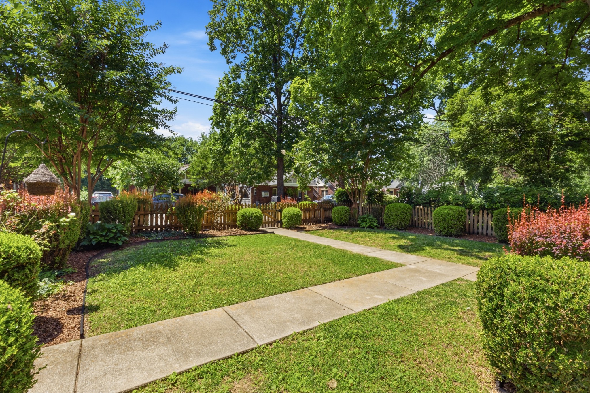 1429 Roberts Ave