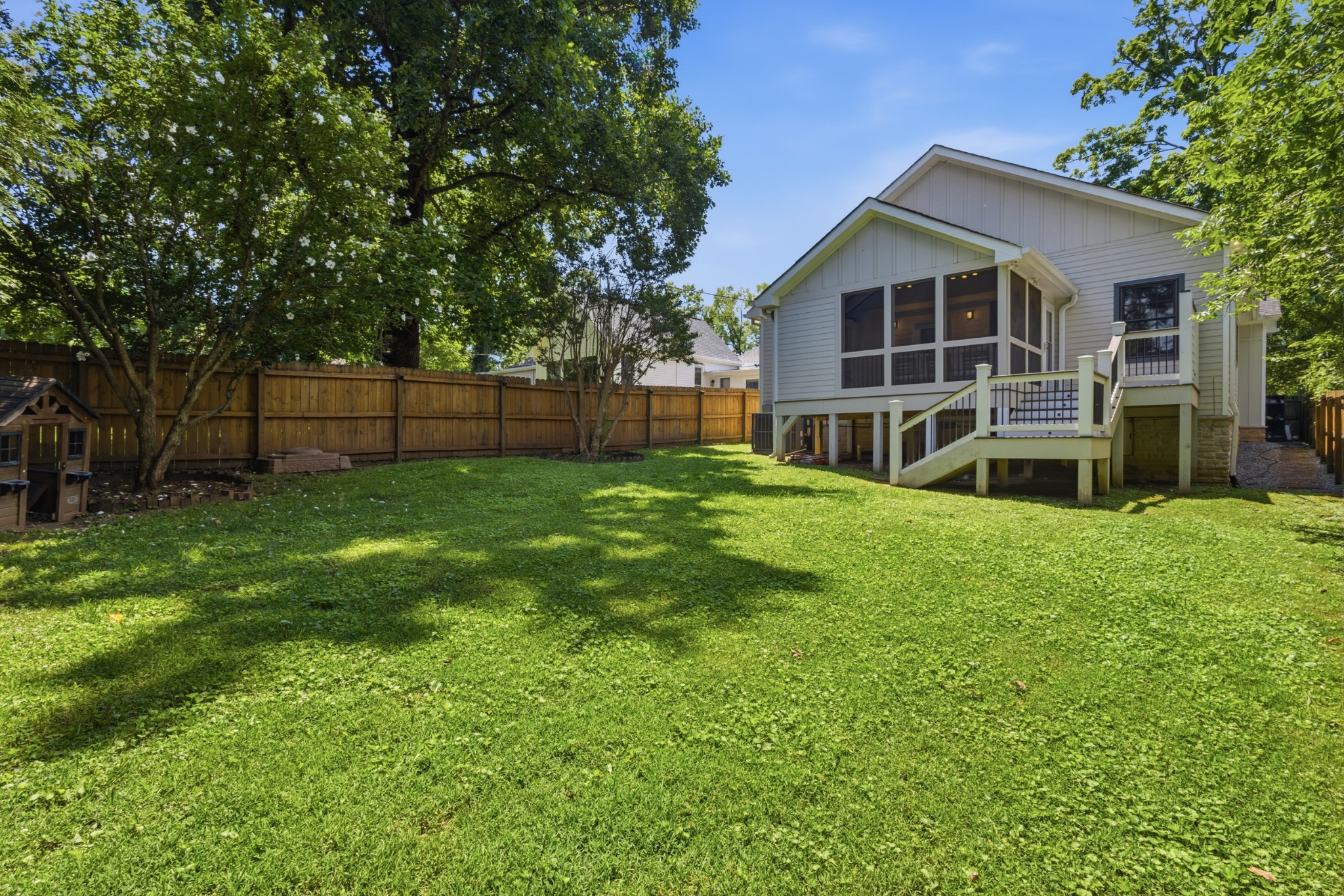 1429 Roberts Ave