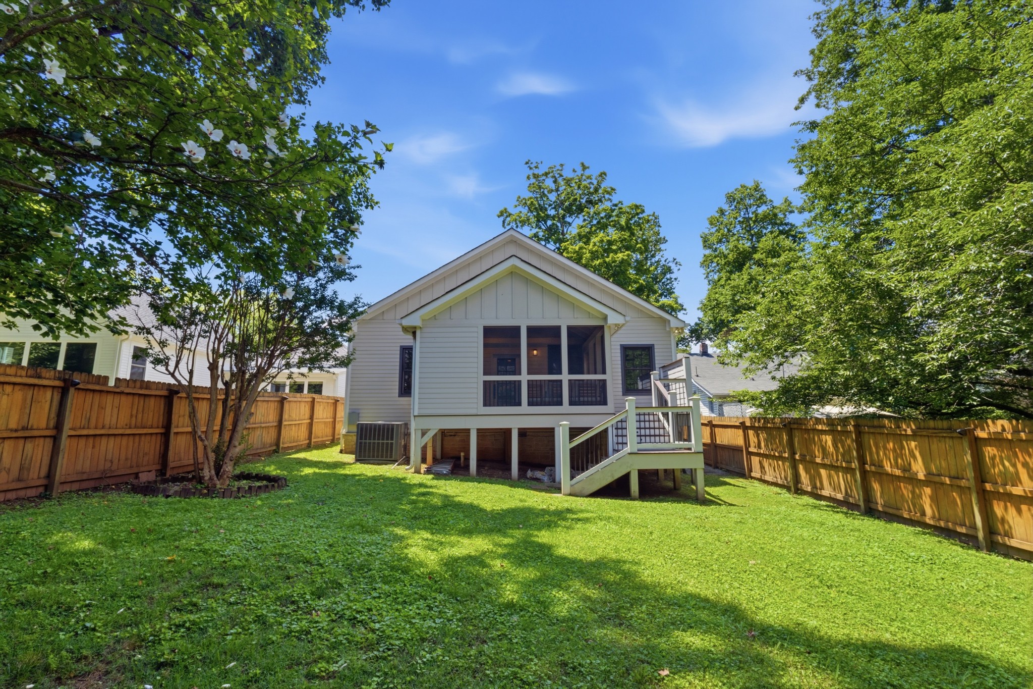 1429 Roberts Ave