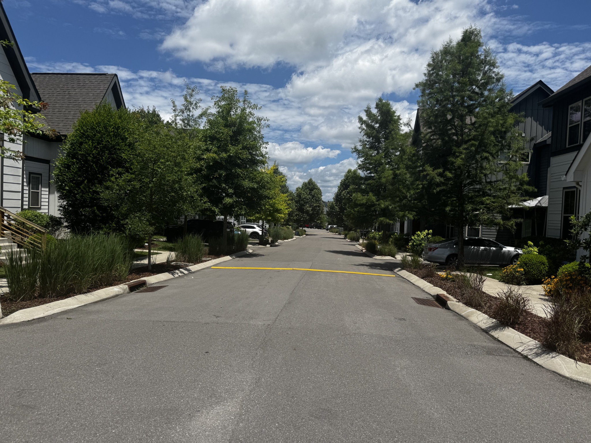 647 Nashua Ln