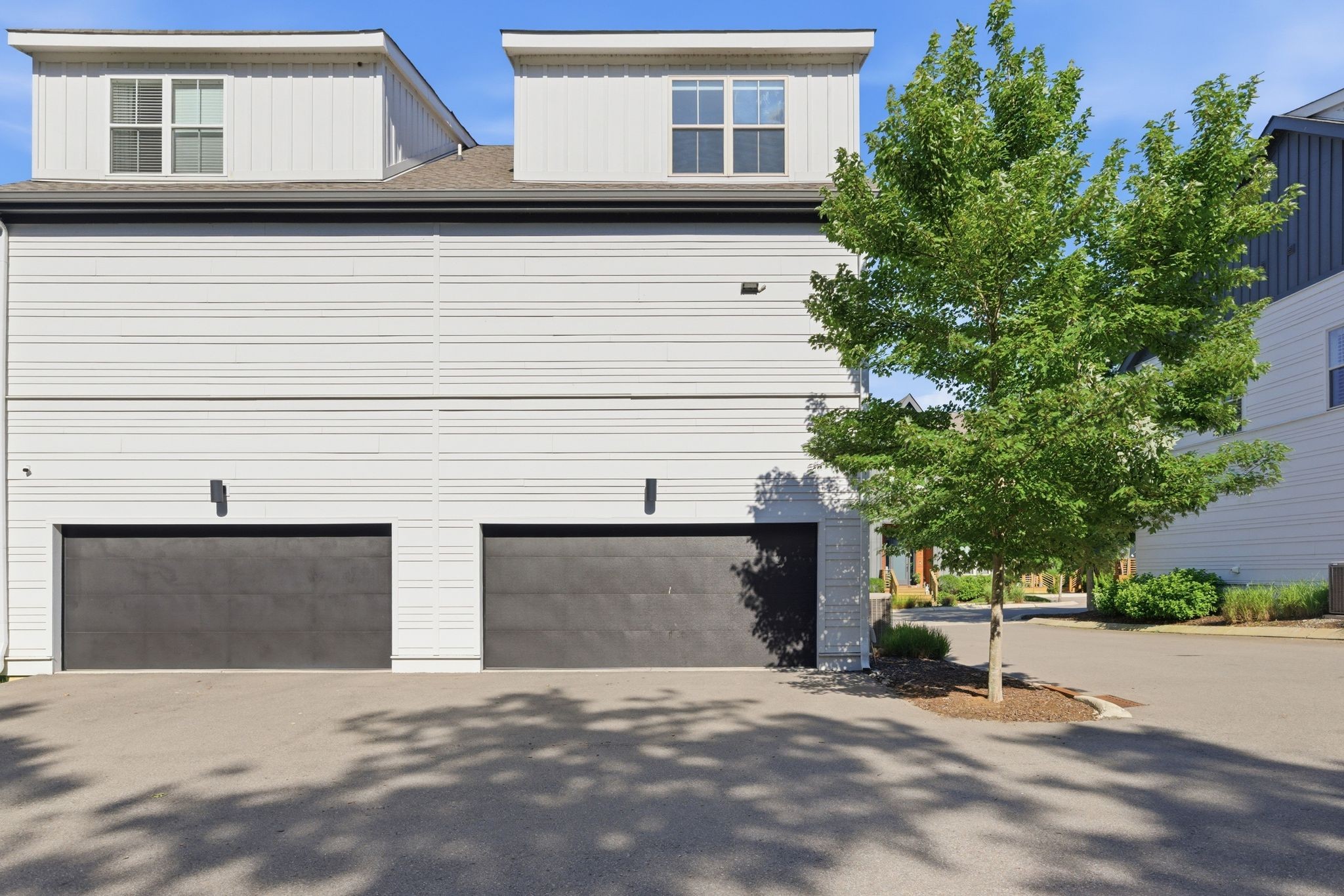 647 Nashua Ln