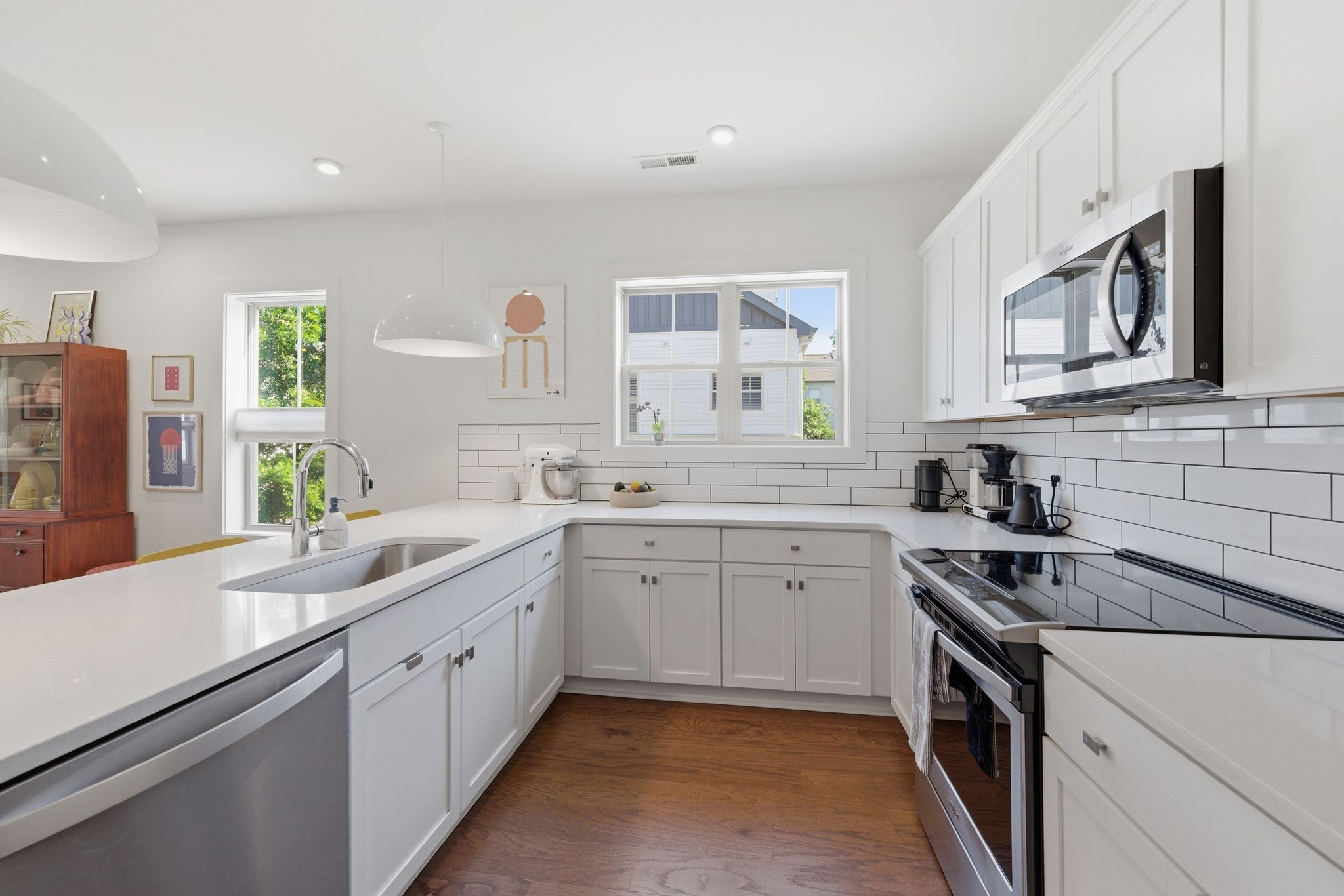 647 Nashua Ln