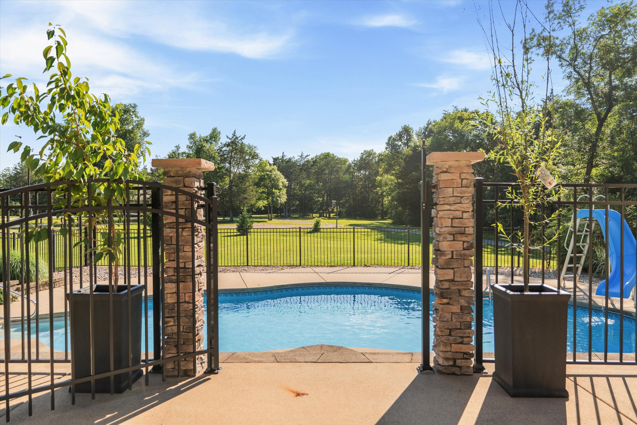 2478 Lewisburg Pike