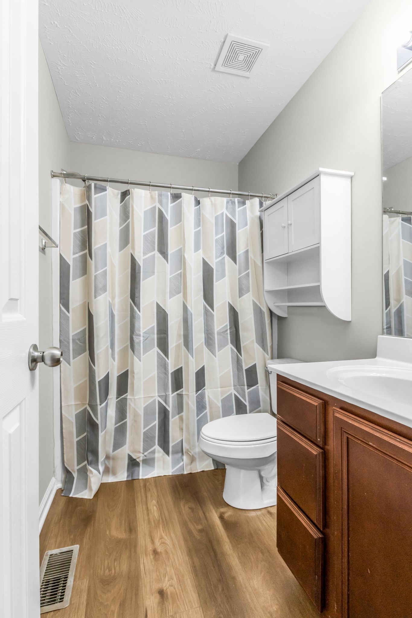 235 Arapaho Dr