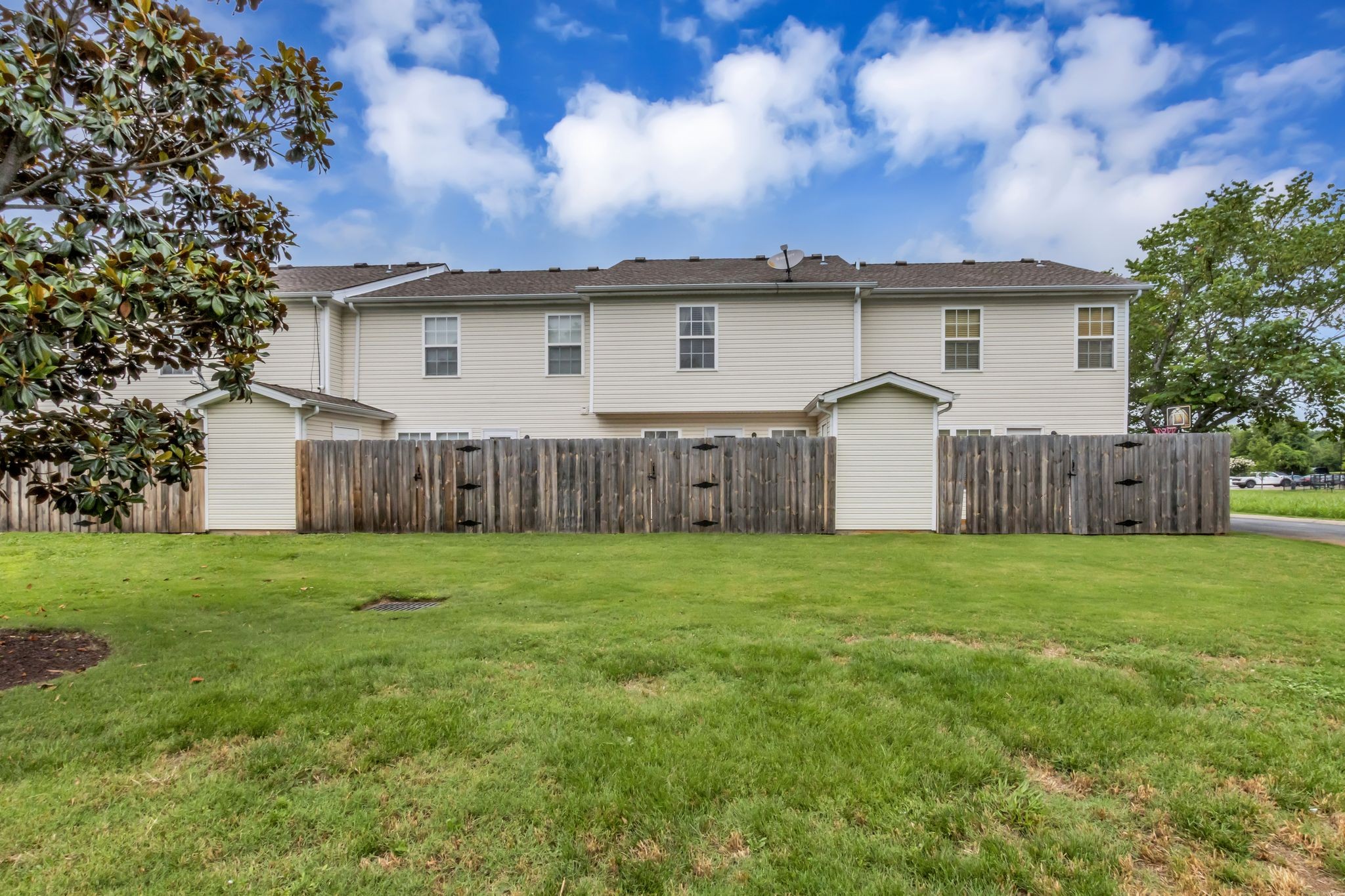 235 Arapaho Dr