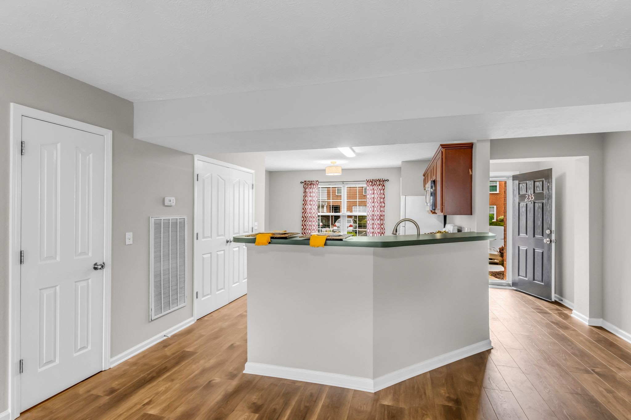 235 Arapaho Dr