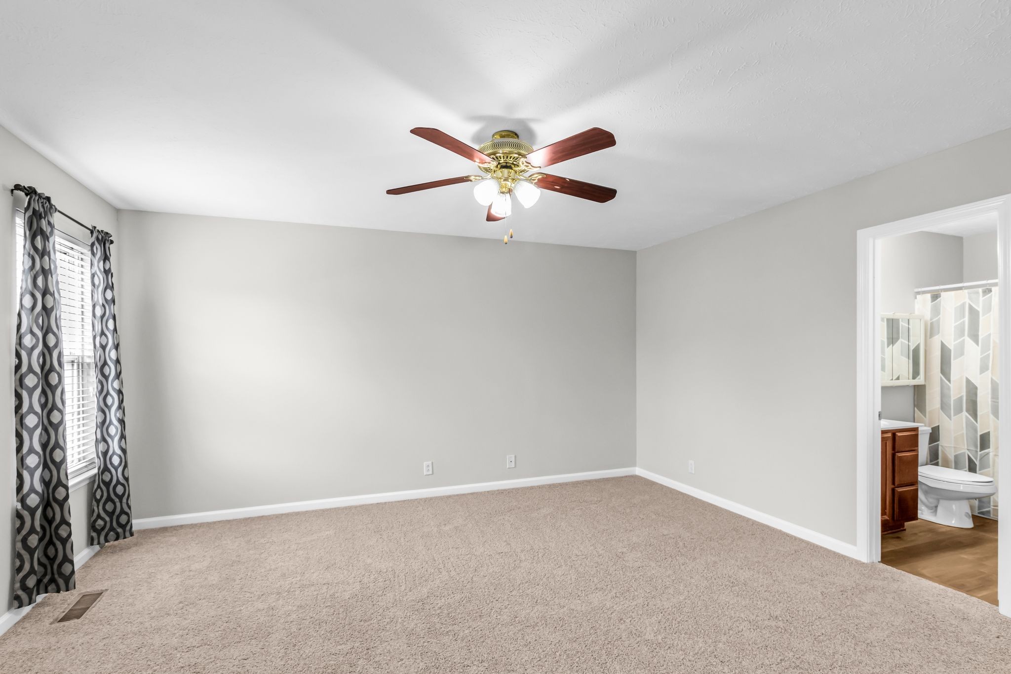 235 Arapaho Dr