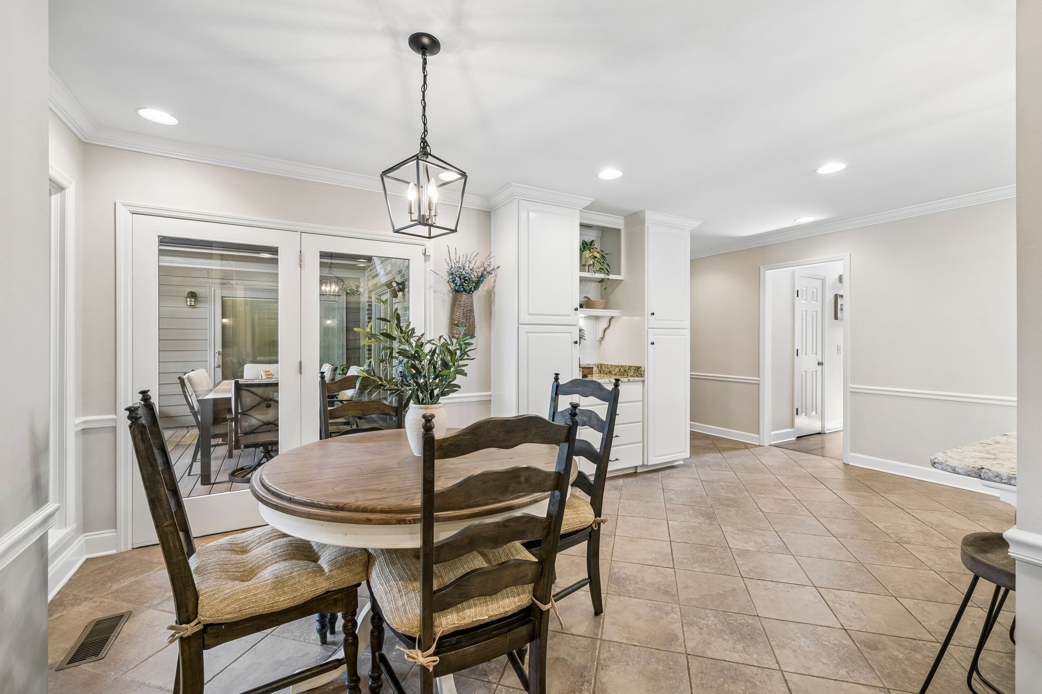 1520 Kinnard Dr