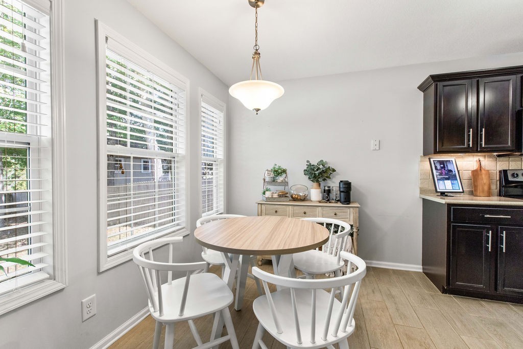340 Chalet Cir