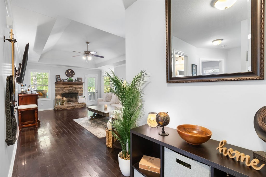 340 Chalet Cir