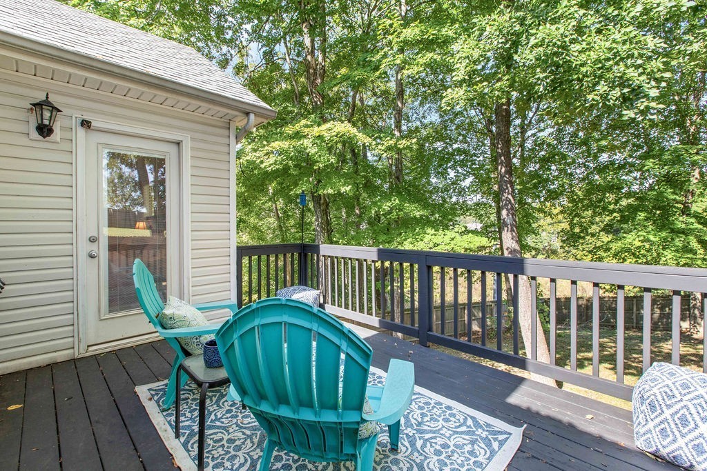 340 Chalet Cir