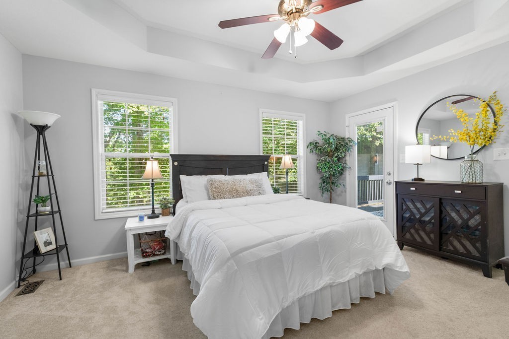 340 Chalet Cir