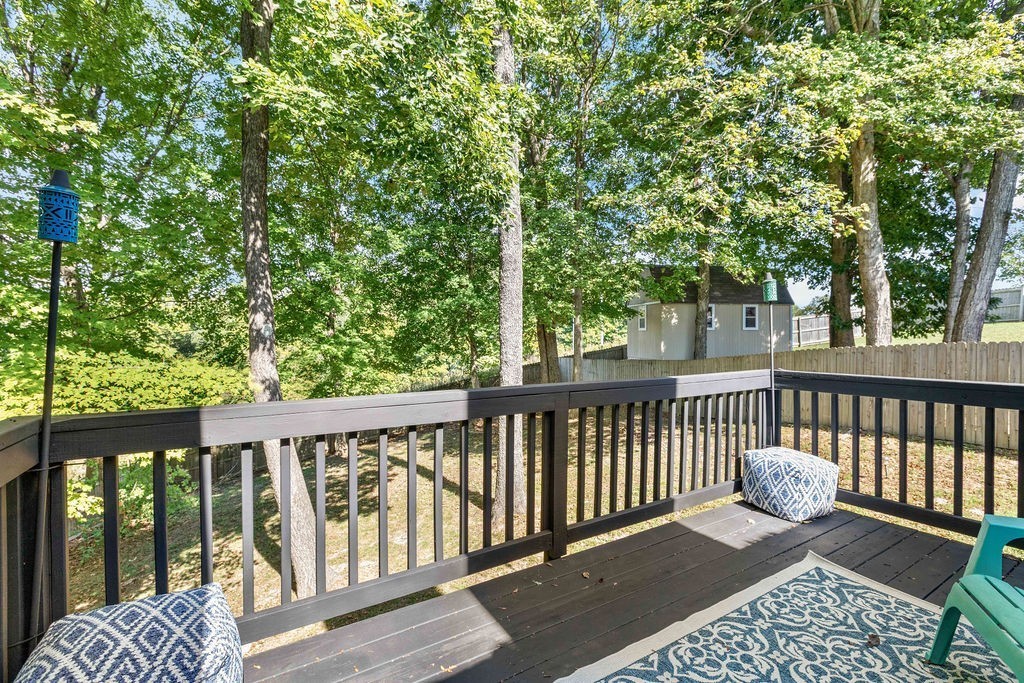 340 Chalet Cir