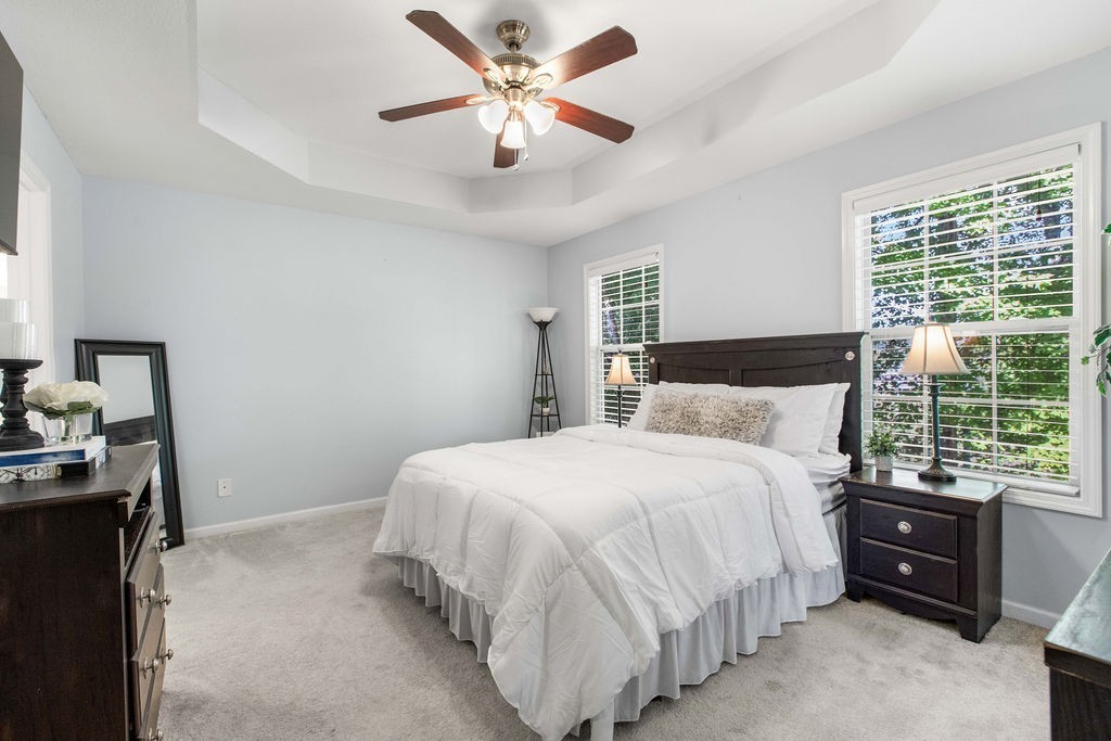 340 Chalet Cir
