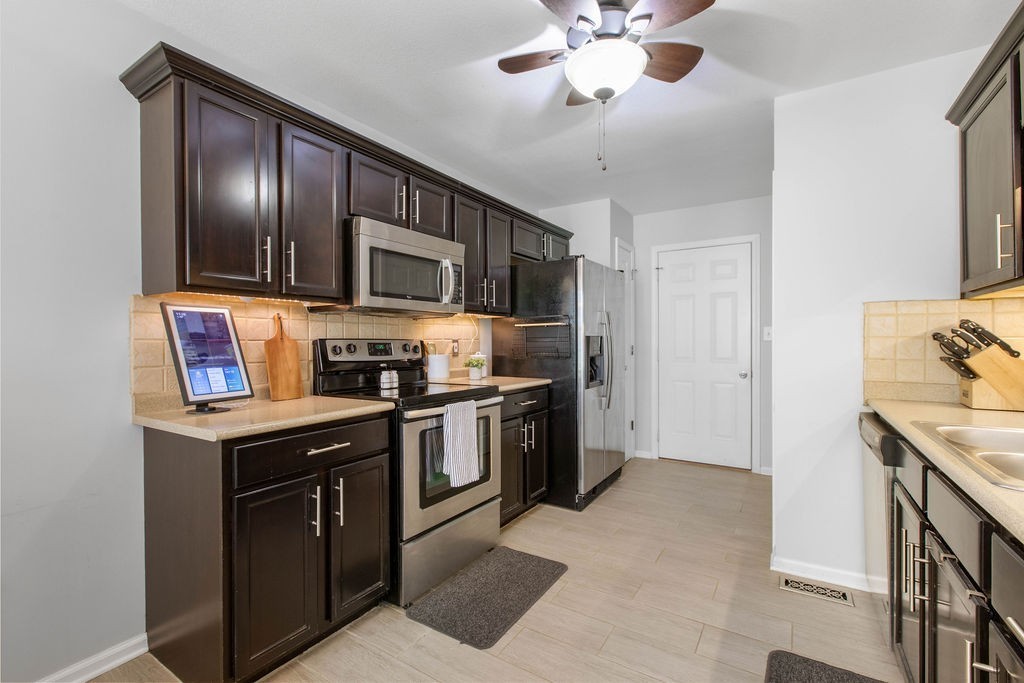 340 Chalet Cir