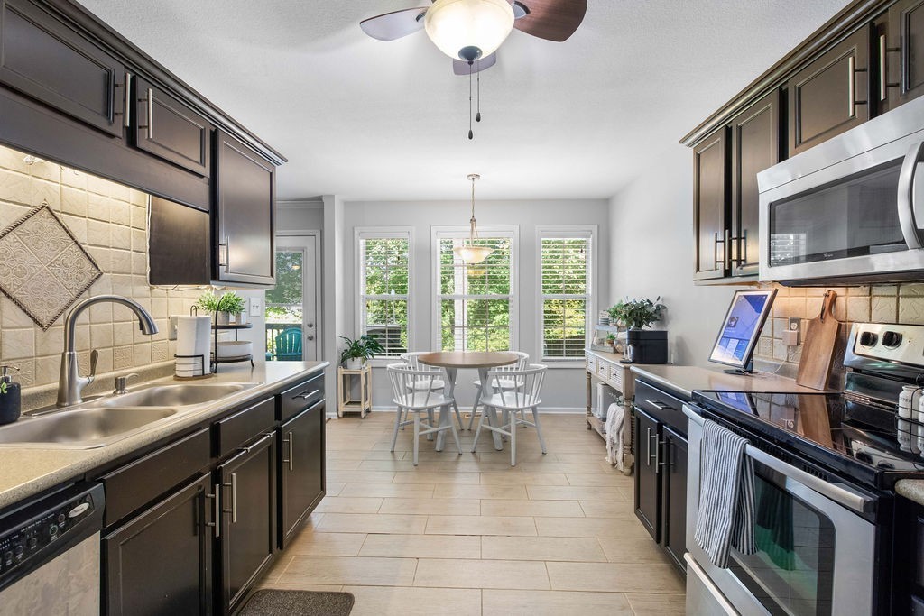 340 Chalet Cir