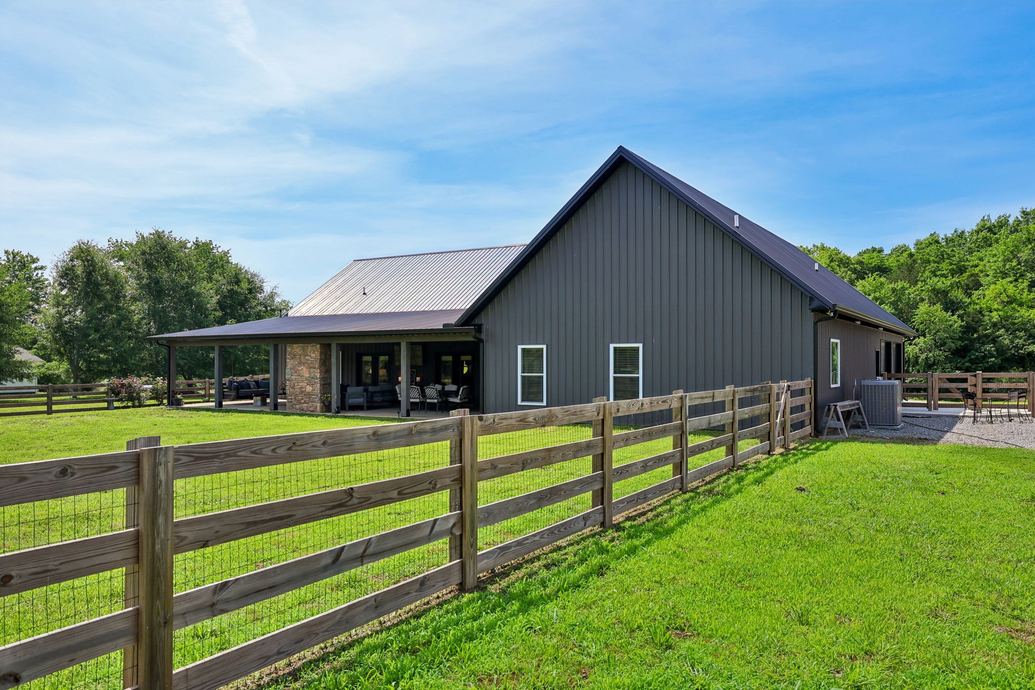 1040 Tate Rd
