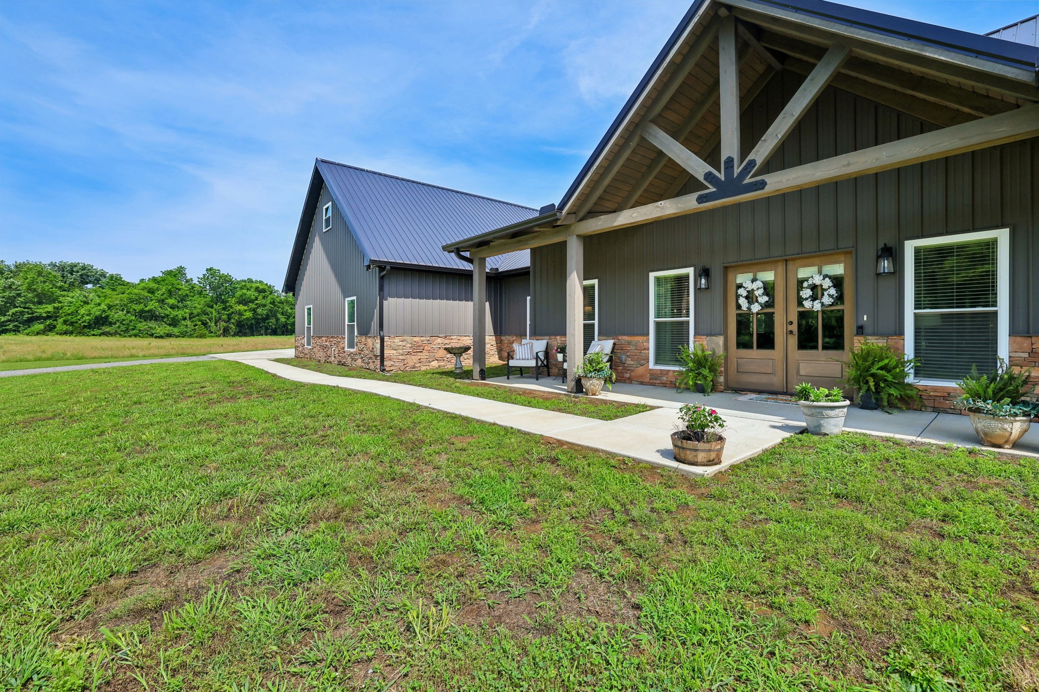 1040 Tate Rd