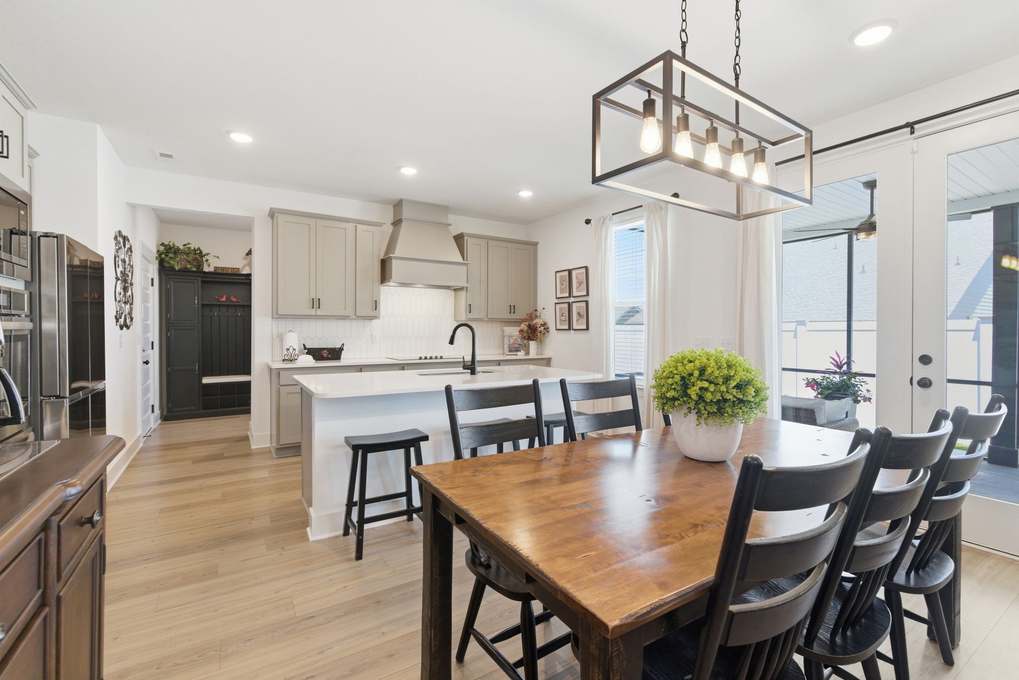 2332 Sachi Ct
