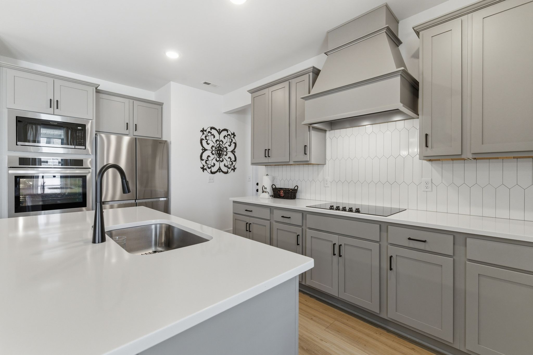 2332 Sachi Ct
