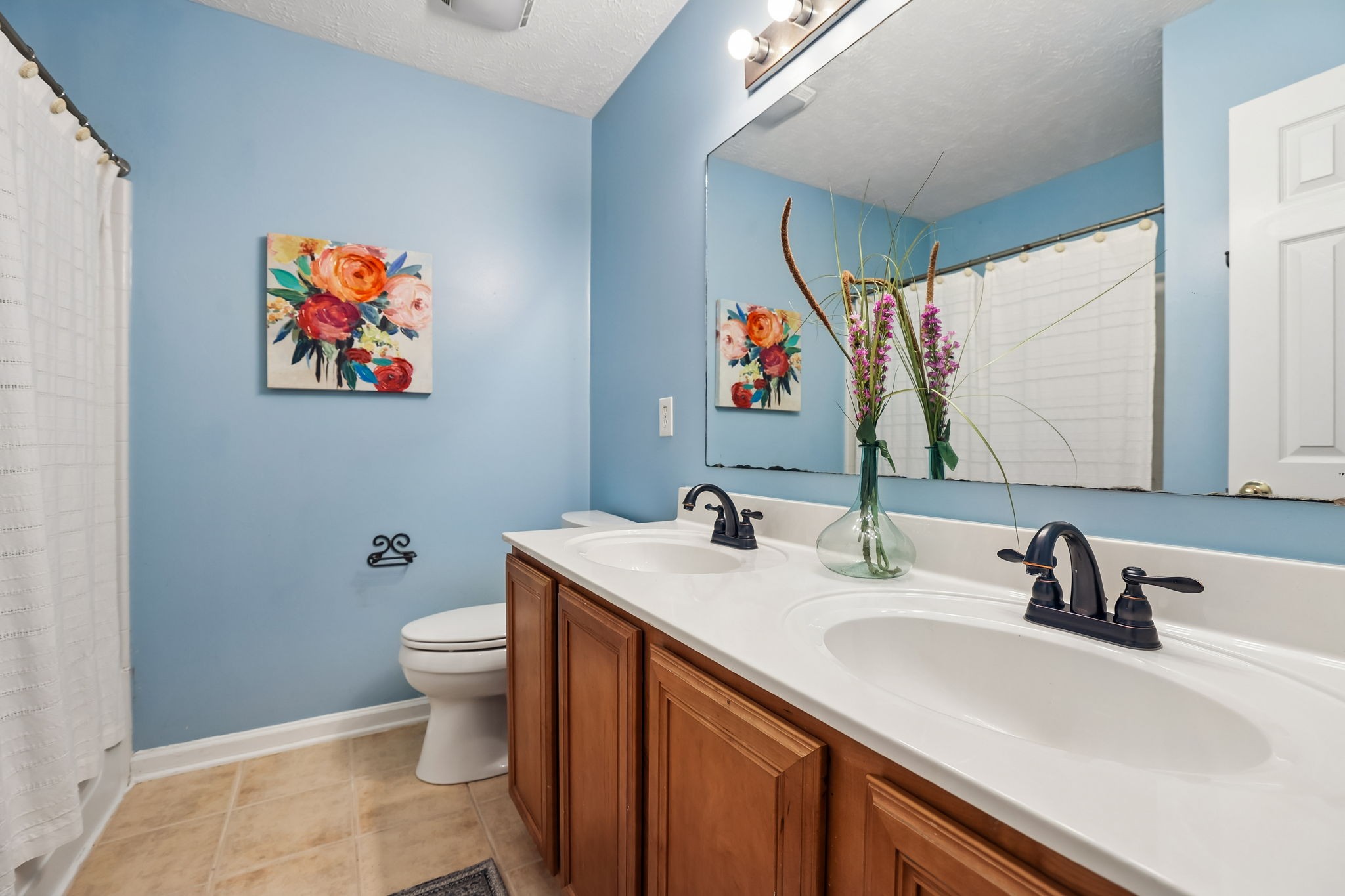 5715 Roxbury Dr