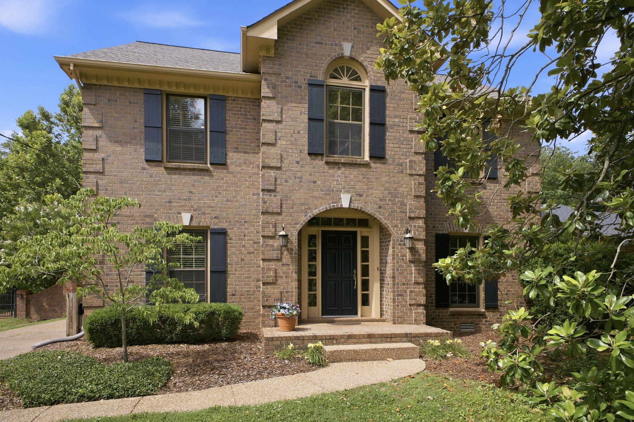 1464 Tyne Blvd