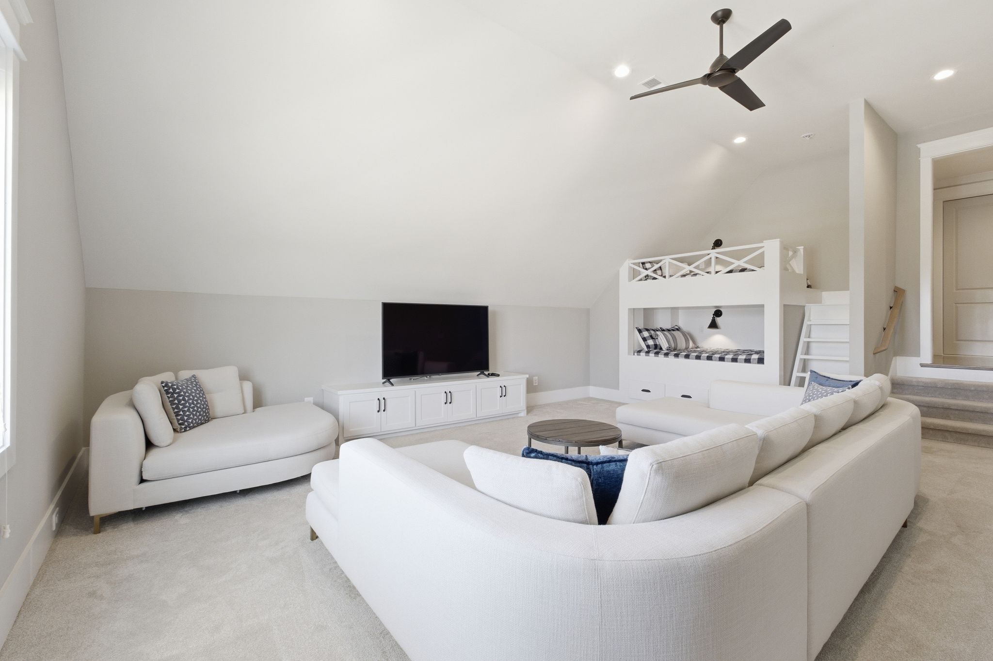 3624 Ronstadt Rd