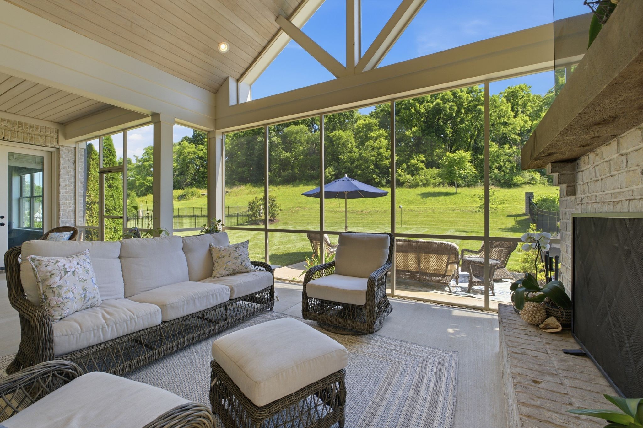 3624 Ronstadt Rd
