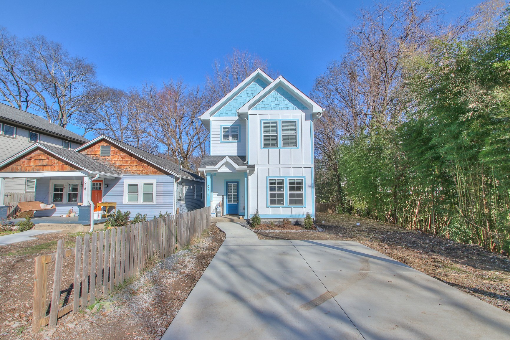 921 Spain Ave