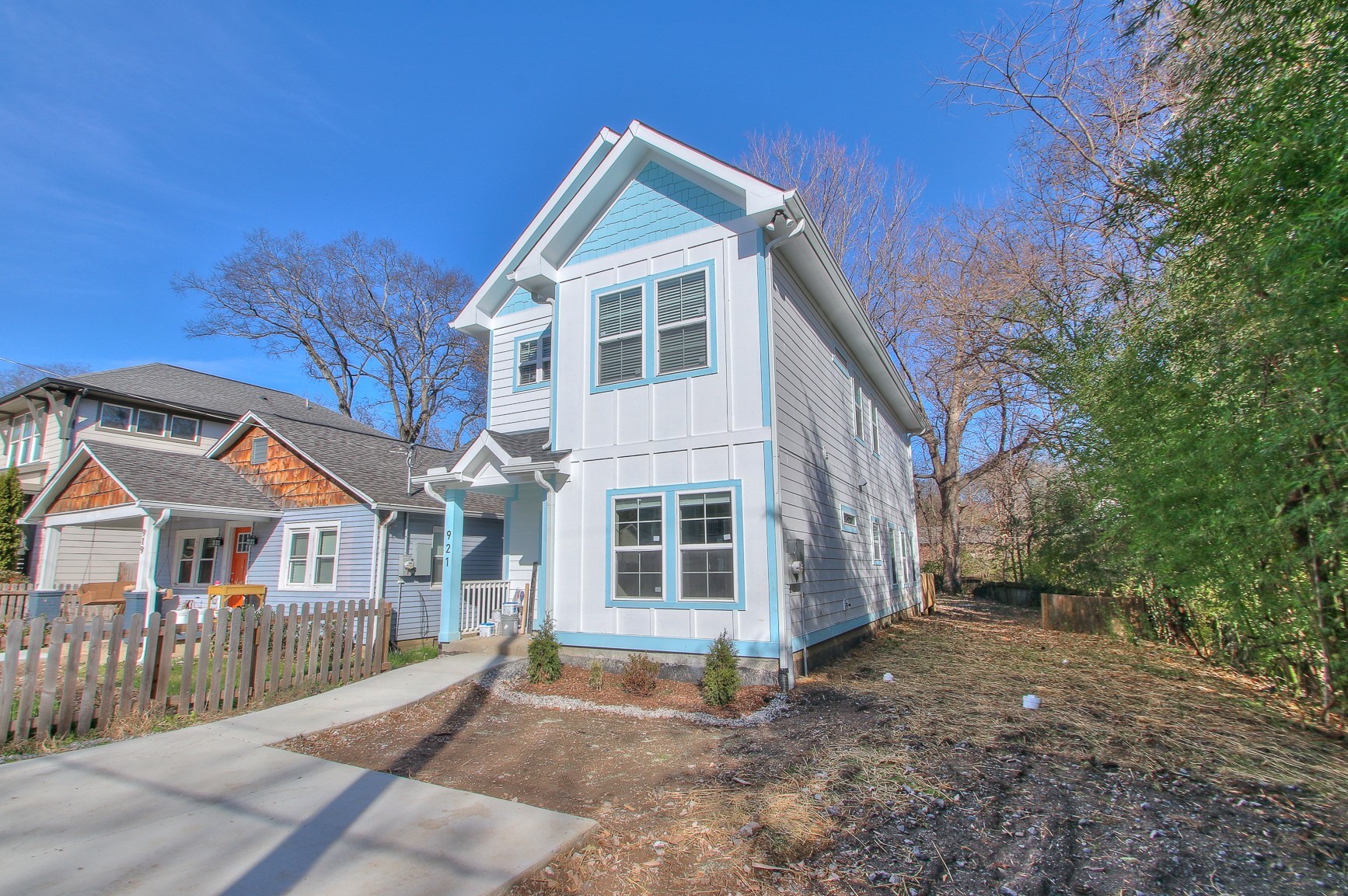 921 Spain Ave