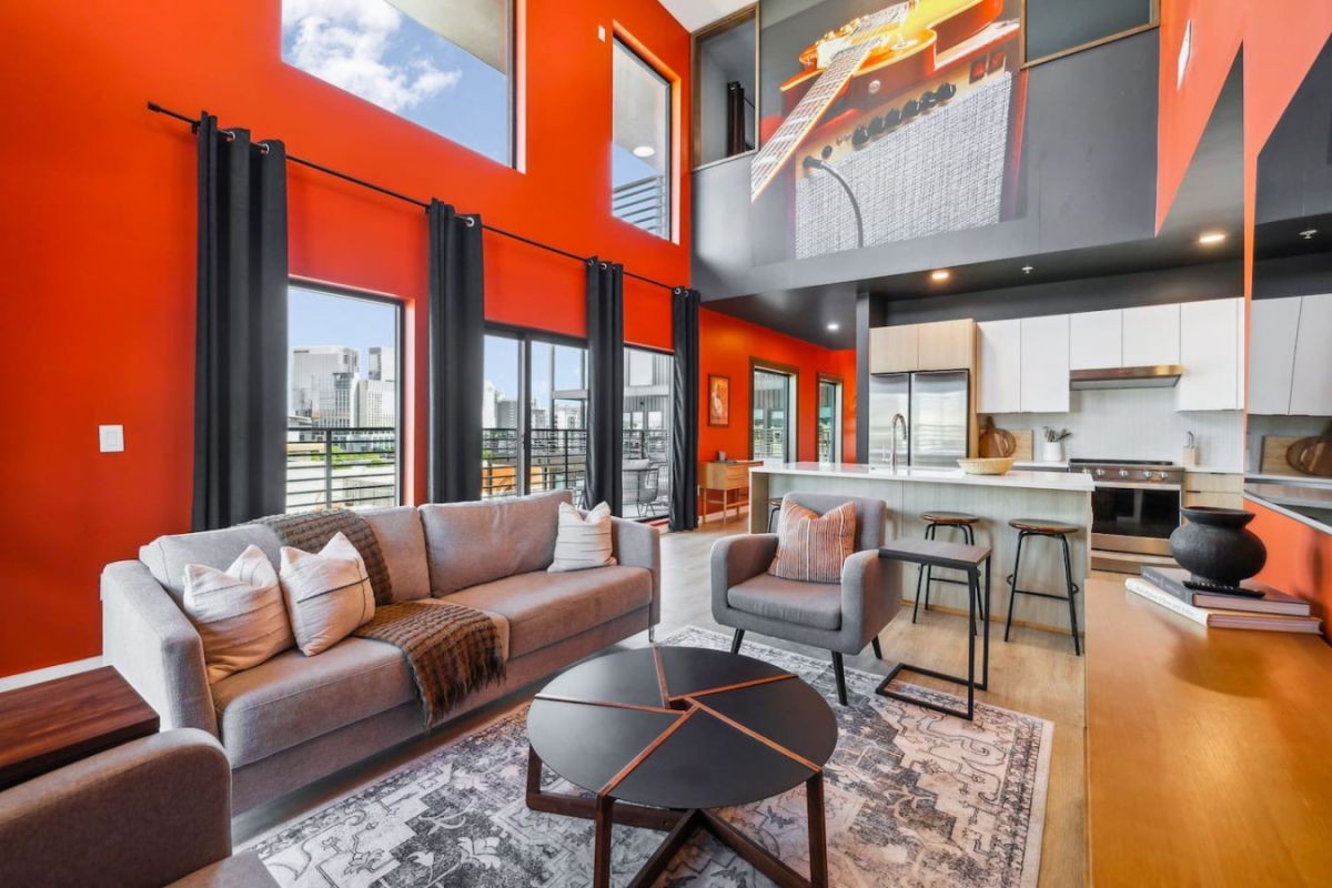637 7th Ave, S Unit: 601