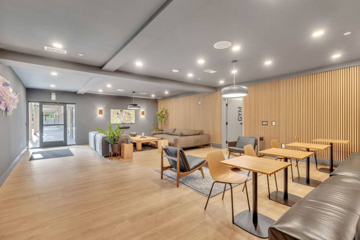 637 7th Ave, S Unit: 601