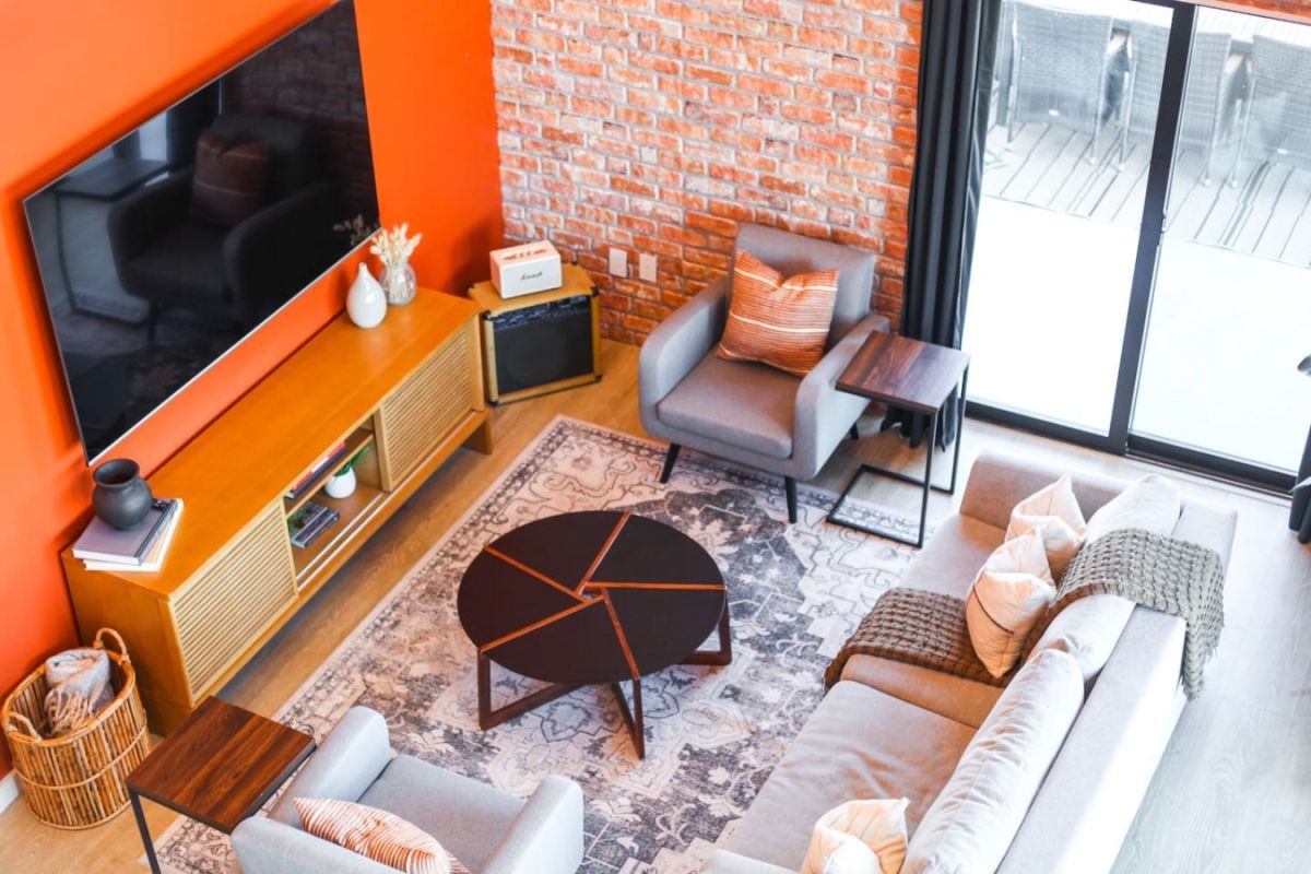 637 7th Ave, S Unit: 601