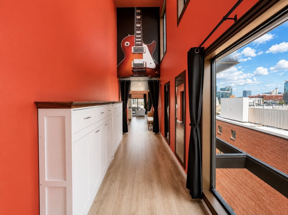 637 7th Ave, S Unit: 601