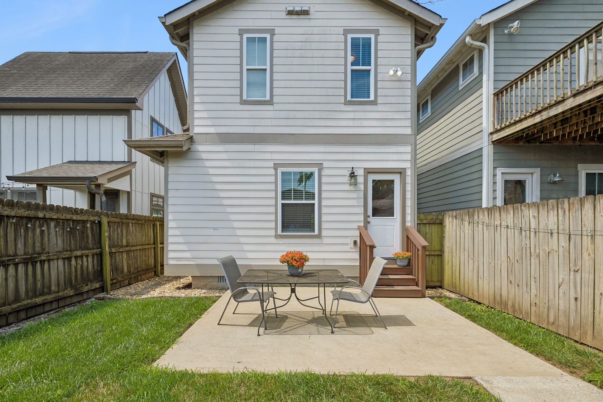 6214 California Ave Unit: A