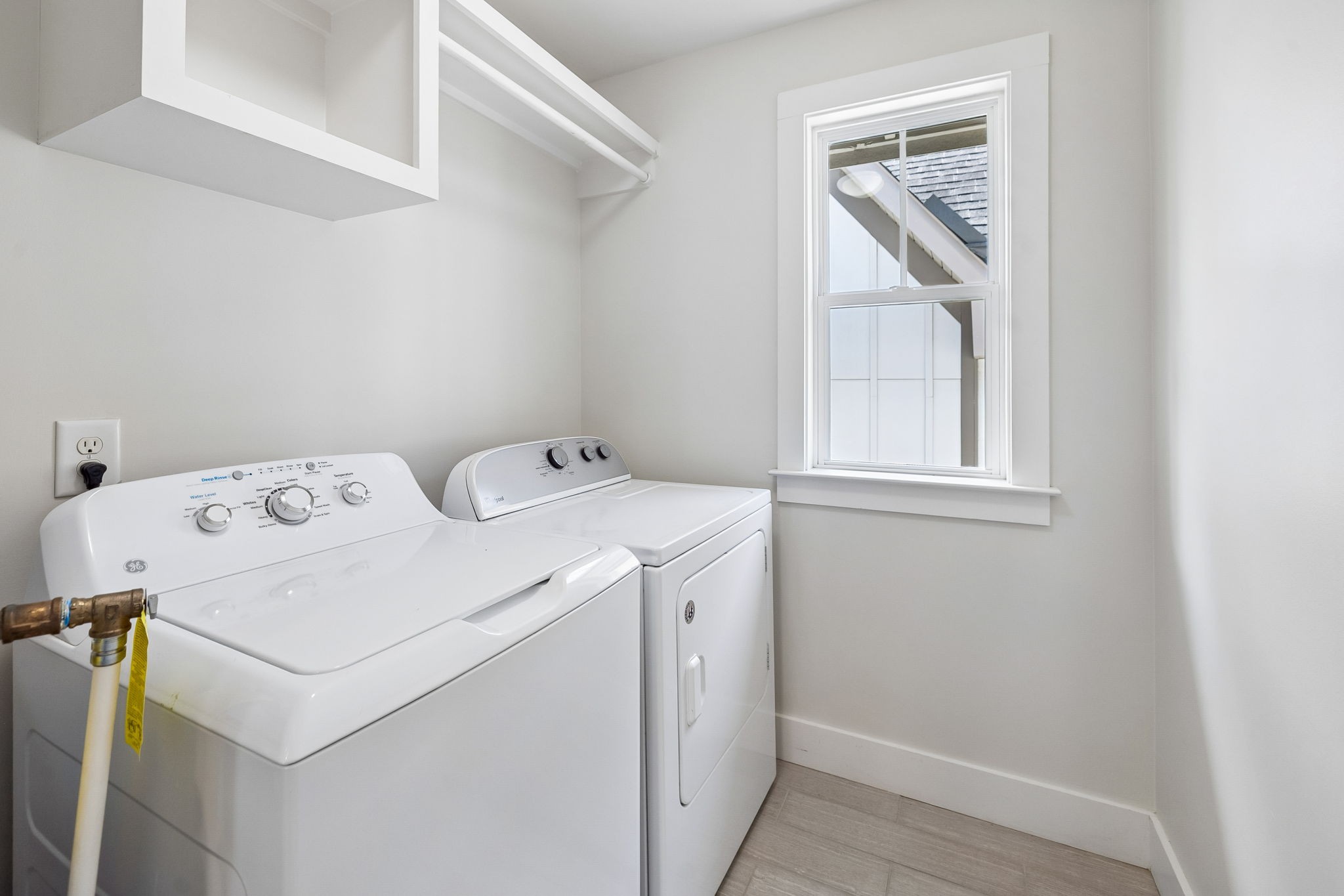 6214 California Ave Unit: A