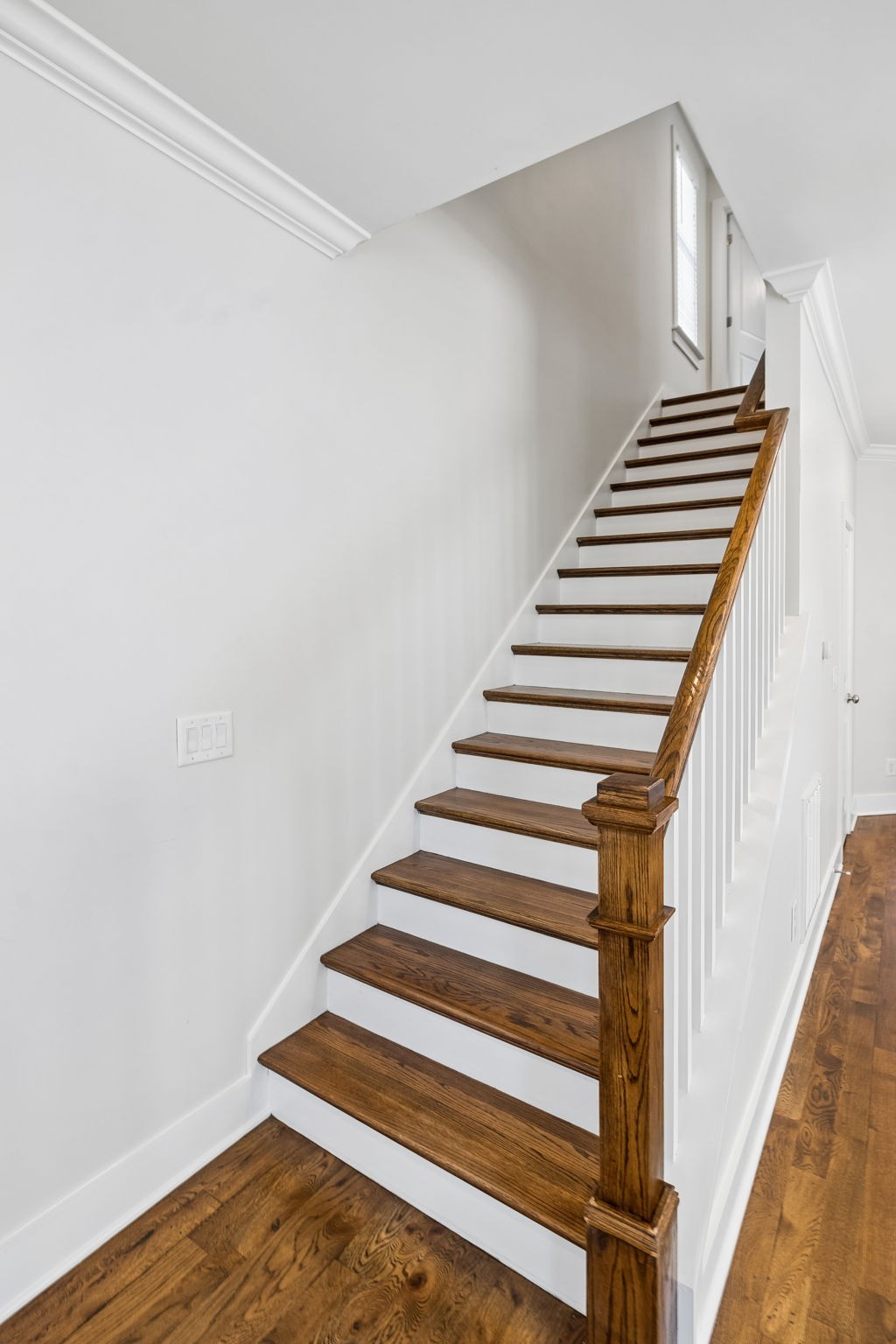 6214 California Ave Unit: A