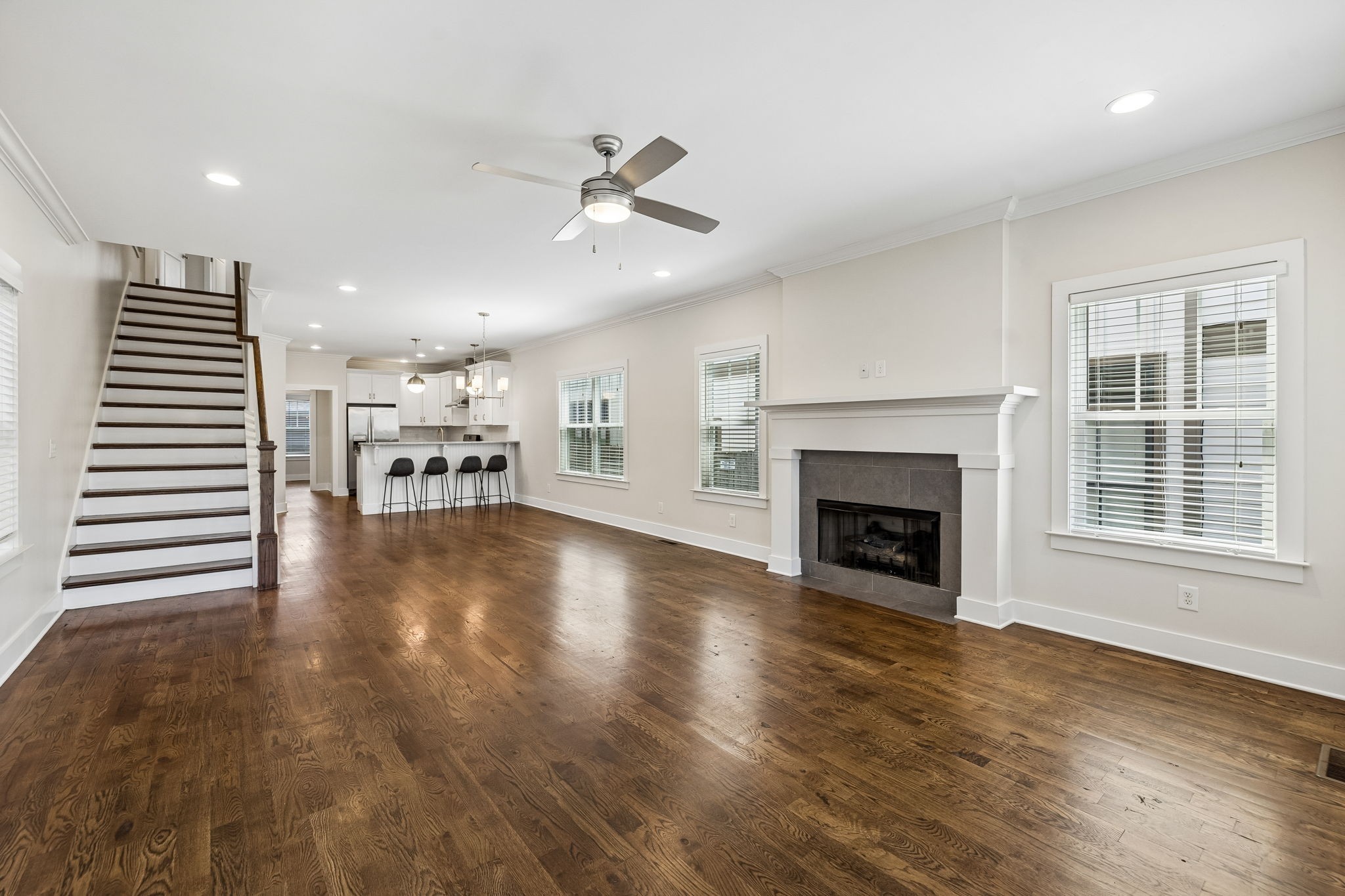6214 California Ave Unit: A