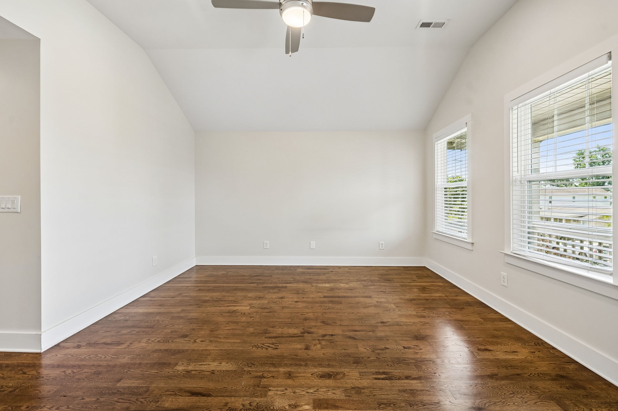 6214 California Ave Unit: A