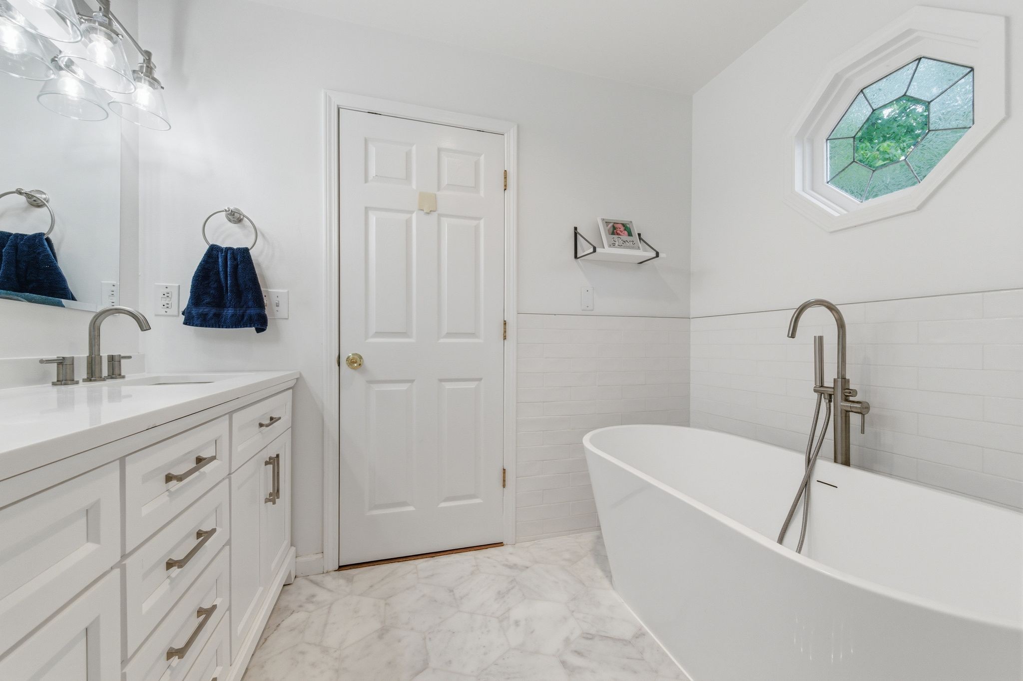 2304 Winder Cir