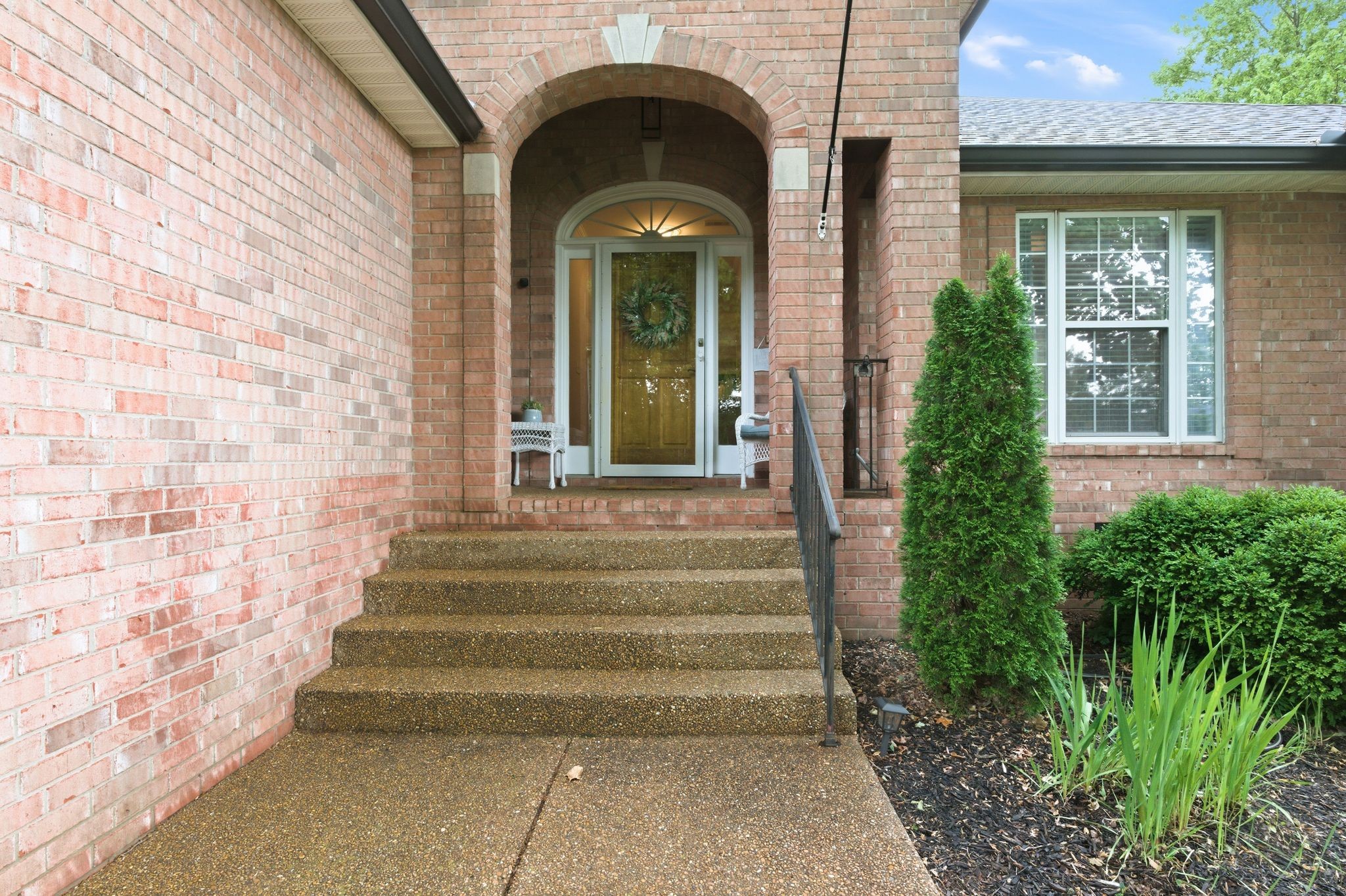 2304 Winder Cir