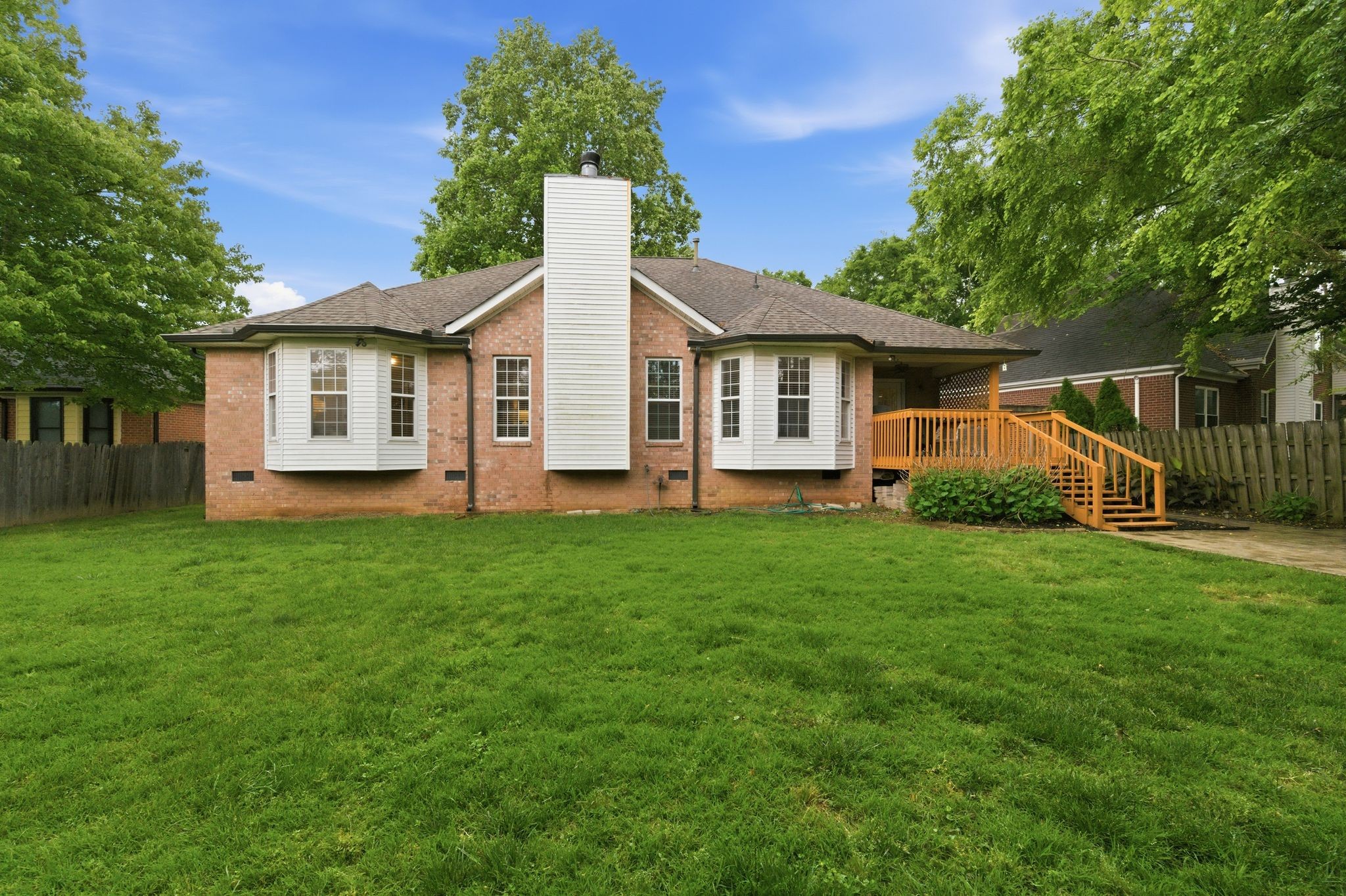 2304 Winder Cir