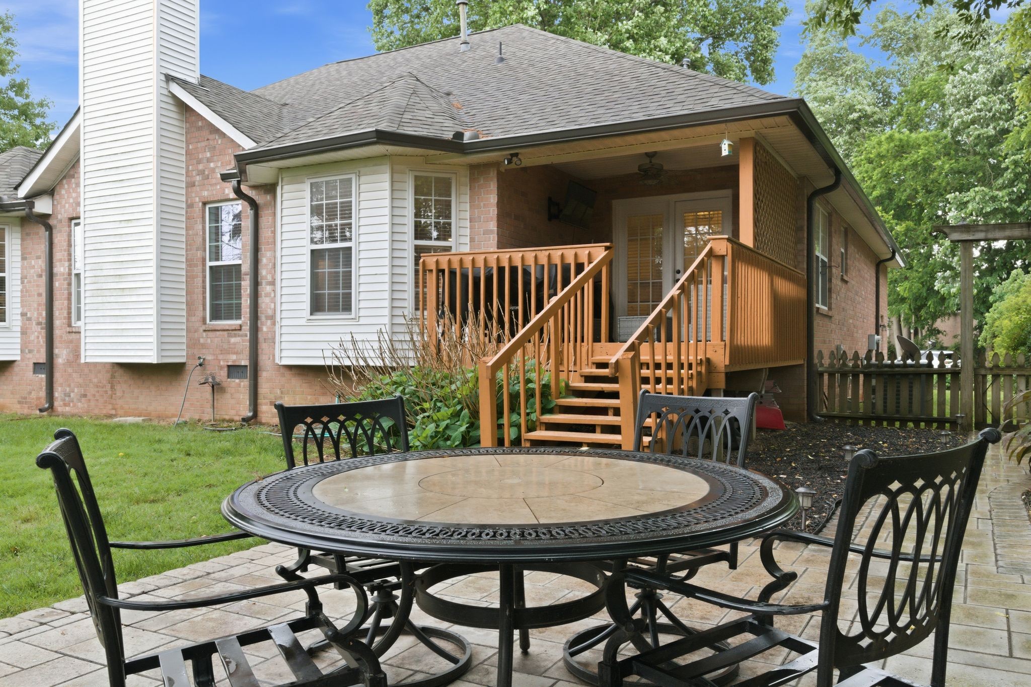 2304 Winder Cir
