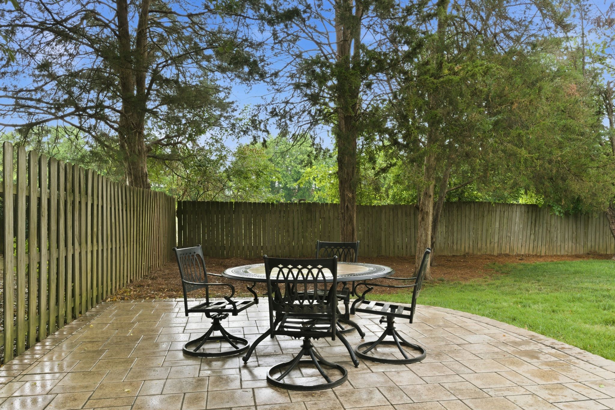 2304 Winder Cir