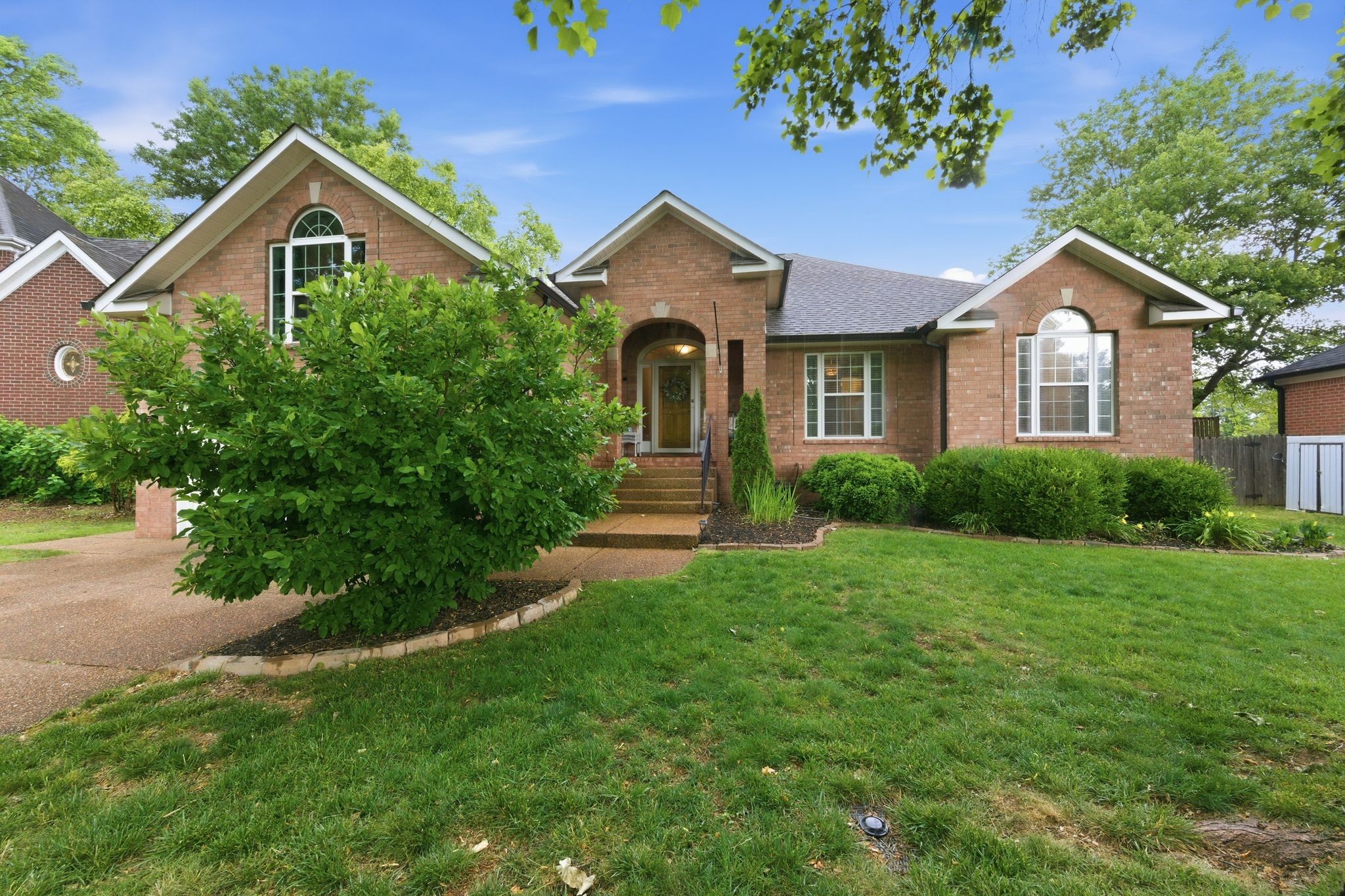 2304 Winder Cir