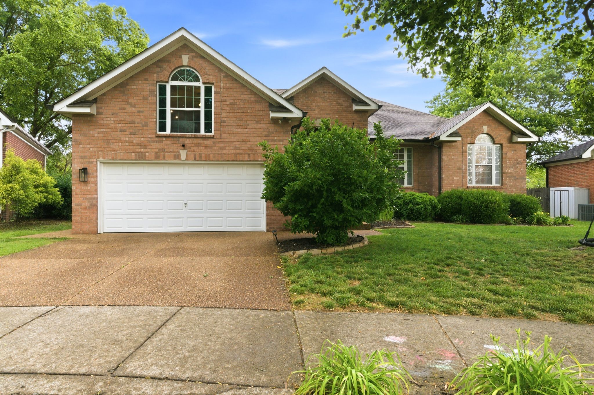 2304 Winder Cir